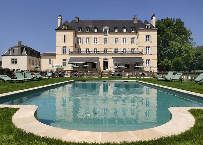 Chateau De Saulon